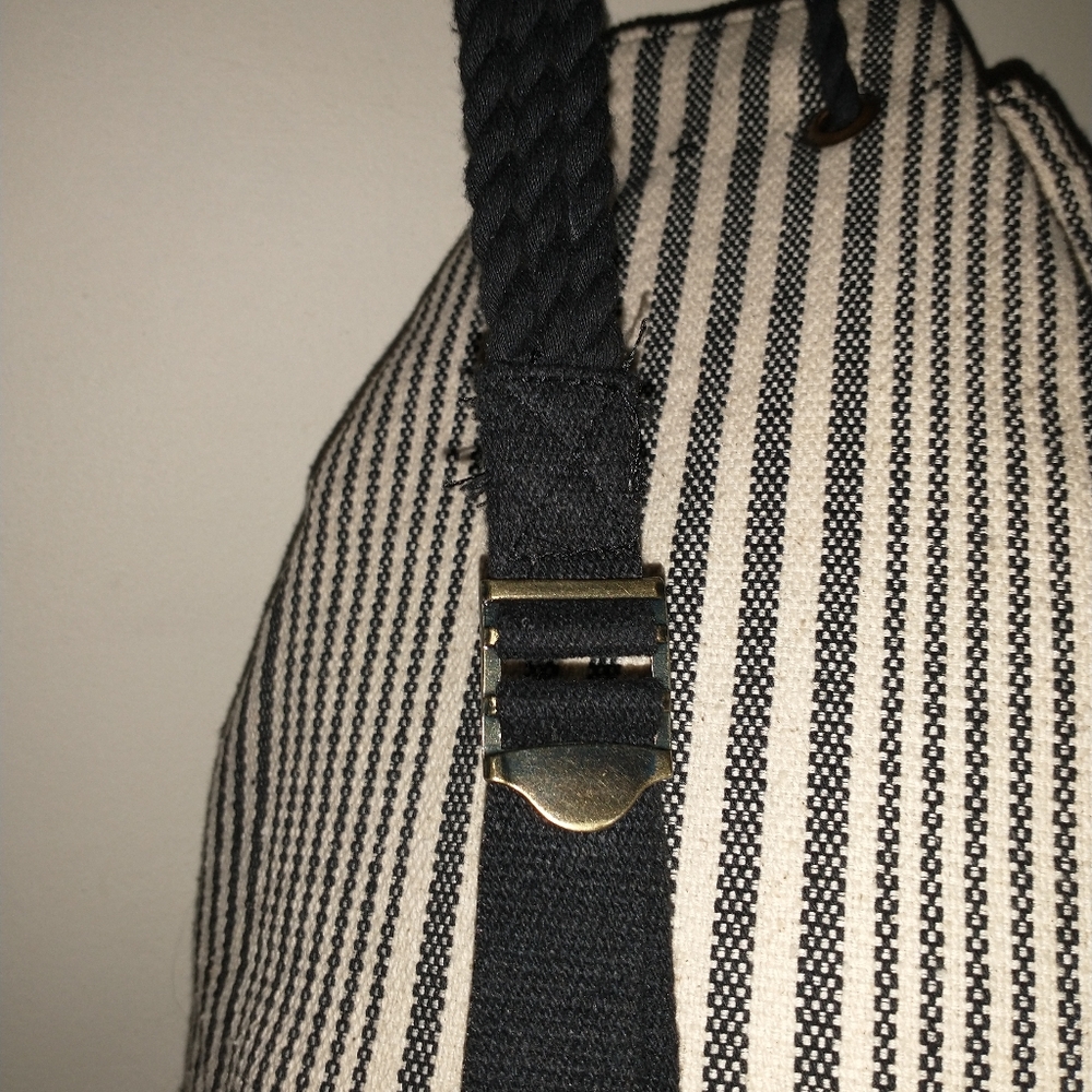 Universal Thread Back Pack - image 6